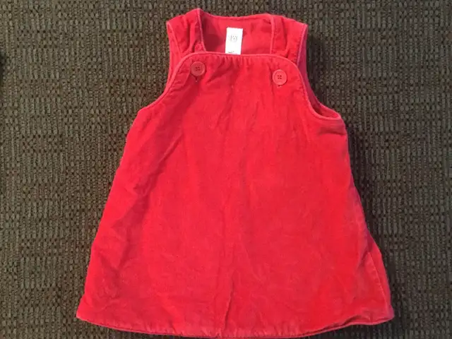 Dress -Red velour -no sleeve- Size 3-6 months in Clothing - 3-6 Months in Ottawa - Image 2