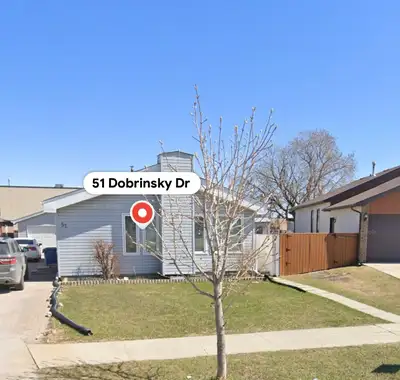 2 Rooms for Rent – Upstairs Two rooms available for rent upstairs in a convenient location near Nort...