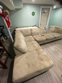 Sectional sofa/couch 
