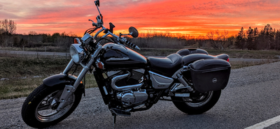 I am selling my 2003 Suzuki maurader vz800 36 000 kms Well maintained , Driven daily , very clean bi...