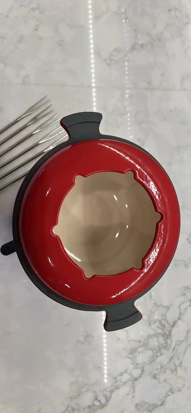 Swissmar Lucerne Fondue Set in Kitchen & Dining Wares in Calgary - Image 4