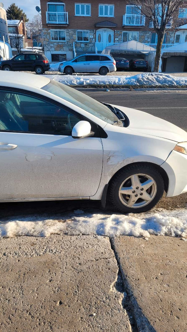 Toyota corolla 2016 dans Autos et camions  à Laval/Rive Nord - Image 2