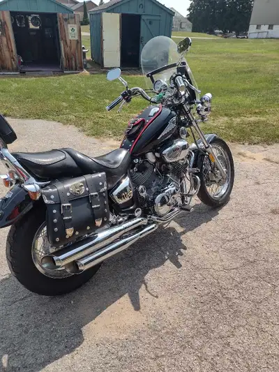 1999 Yamaha Virago Special 1100 in excellent condition. Runs good . New saddle bags, tank bib, front...