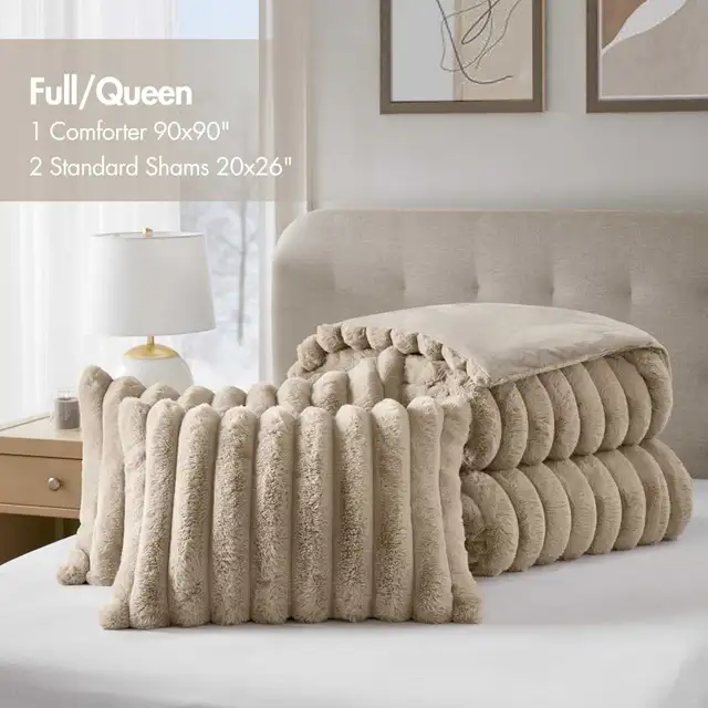 New Queen Size Comforter Set  in Bedding in Ottawa - Image 7
