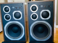 Vintage Sansui Tower Speakers - 12-Inch Woofers S-55C