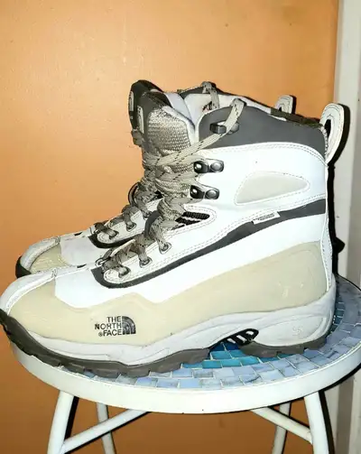 Bottes d'hiver the North Face taille 9 USA  Femme. Comme neuf., View more
