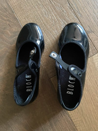 Bloch tap dance shoes, size 10