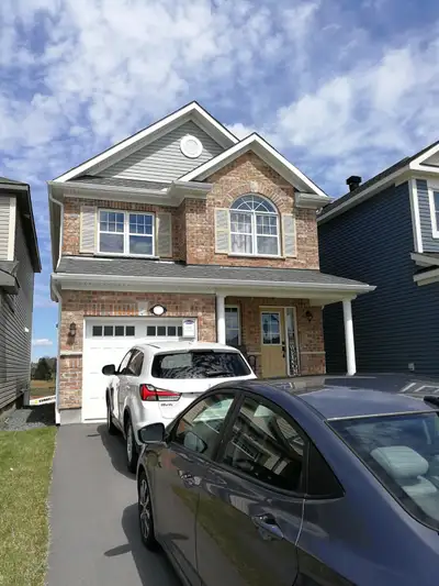 Kanata Single 3 bdrm/2.5 bath house for rent