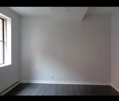 **VERSION FRANÇAISE CI-DESSOUS** Charming studio apartment in downtown Montreal, available April 1st...