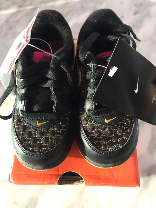 Original New NIKE Toddler Boy or Girl Shoes Size 7 US in Clothing - 2T in City of Toronto