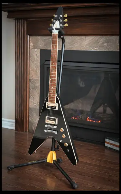 Gibson V Pro, View more