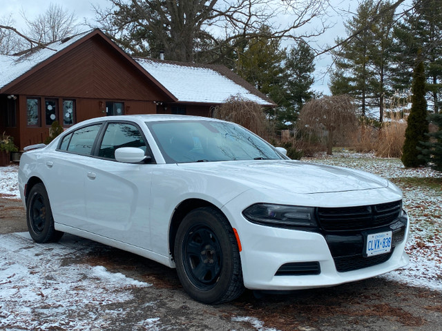 2017 Dodge Charger RWD V6 in Cars & Trucks in Owen Sound