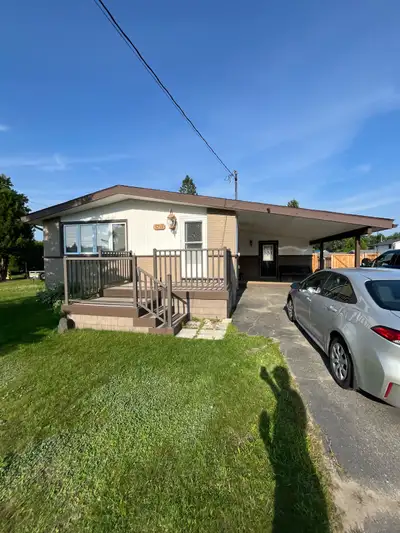 We are looking to sell our beautiful family home. This 3+1 bedroom 2 bath home is situated on a 100x...