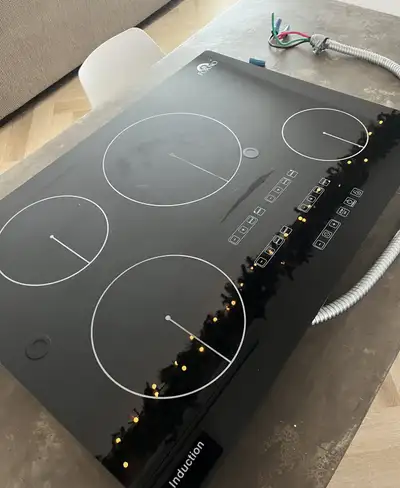 Fully functional FORNO induction cooktop. Selling because we just purchased a stove. Had a bit of we...