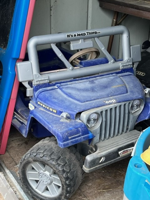 Jeep RUBICON 4x4 | Ride on Car | 12V | Rubber Tires in Toys & Games in St. Albert