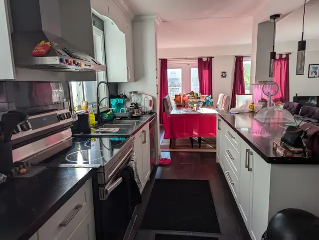 Renovated family home available for rental starting May 2026 in Long Term Rentals in City of Toronto - Image 7