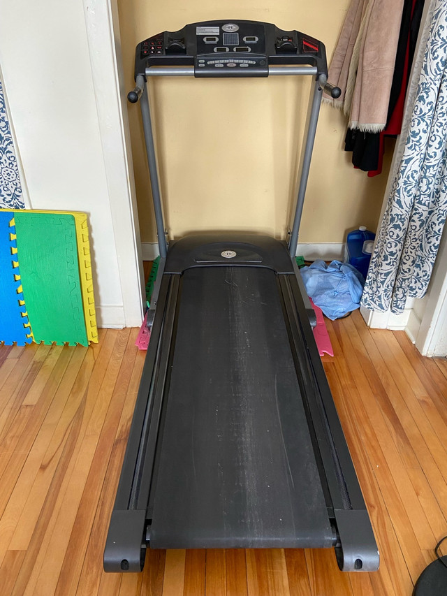 Free Treadmill in Exercise Equipment in City of Halifax - Image 3