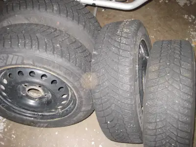 4 motormaster winter tires with rims 185/65 r15 of venue good condition sold car $500 call 902865492...