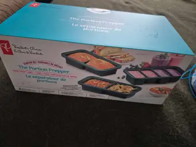 Excellent condition Like new PC portion prepped (brand new) $15 Roasters w/tray $15 15 pack of small...