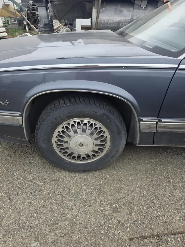 1990 Cadillac Eldorado in Classic Cars in Vernon - Image 11