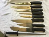 9 PCE VICTORINOX KNIFE SET C/W SHARPENING  STEEL & SS KNIFE RACK