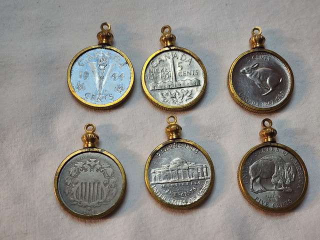 Vintage Brass Necklace Coin Holders Nice Patina Pendants in Arts & Collectibles in City of Toronto