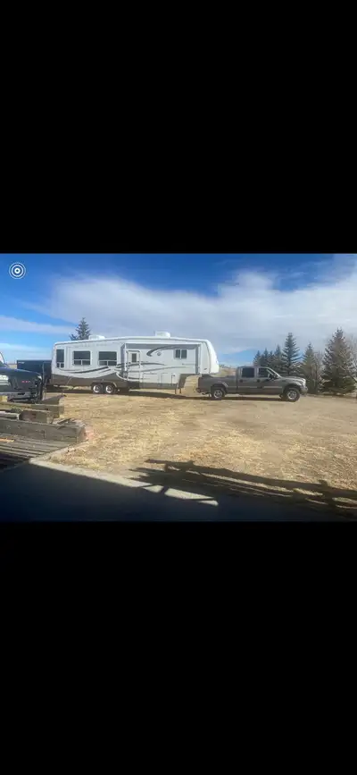 2004 NEWMAR KOUNTRY star 36 ft 3 slides it was owned by a senior couple. It’s in very good condition...