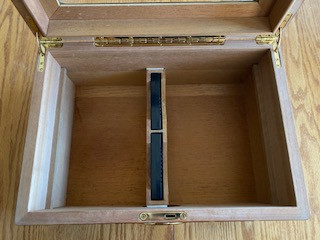 REDUCED - Cigar Humidor in Other in Saskatoon - Image 4