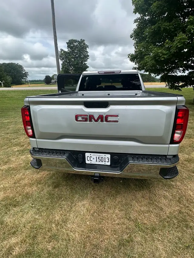 Two GMC Sierra Trucks for Sale – Reliable, Clean & Ready to Work in Cars & Trucks in Grand Bend - Image 10