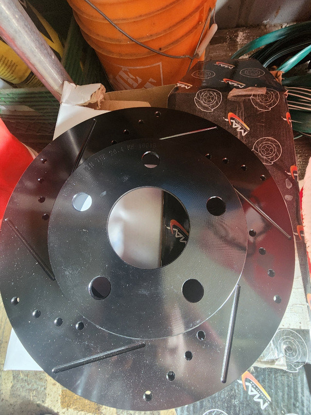 Drilled & Slotted Rotors / Ceramic Brake Pads in Other Parts & Accessories in Windsor Region - Image 2
