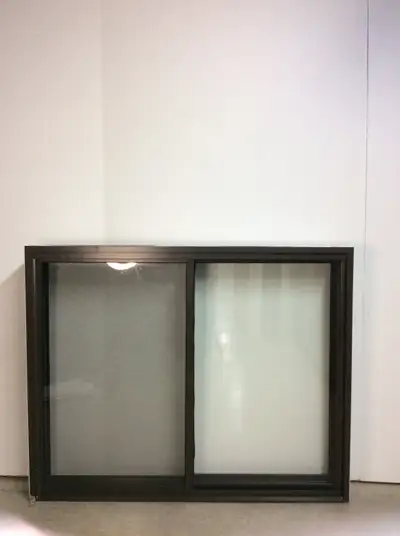 10019CA Fenêtre Coulissante Alum Brun Com 55 3/4 x 44 1/4, View more