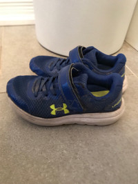 Size 11 toddler kids Under Armour running shoes 