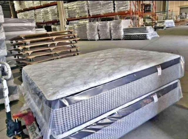 Hot sale on queen & Double size mattress in Beds & Mattresses in Brantford - Image 3