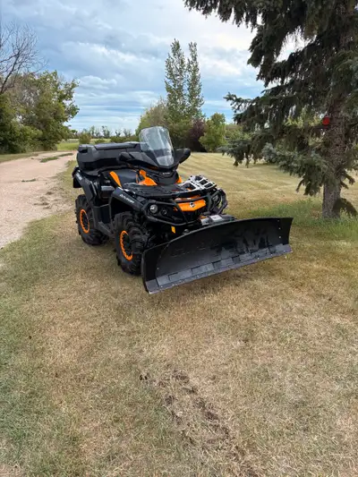 Only 945km, comes with 68” Alpine Flex Plow A trade and cash for a 2011 and up Can Am 500 (doesn’t h...