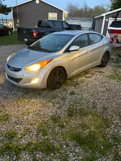 Hey i am looking to sell a 2013 hyundai elantra. Car is in great condition for the year. Runs & driv...
