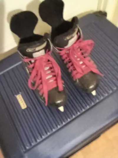 PATINS  pour enfant  BAUER  SUPRÈME  JUNIOR, View more