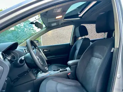 Hi, I am looking to sell 2013 Nissan rouge good condition runs and drive well accident clean title 1...