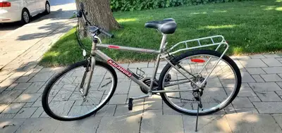 Velo Bike Bicycle Nakamura Schwinn Giant Trek roues 28" 700x 38c cadre frame aluminium 18" Moyen Gra...