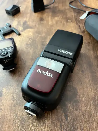 Godox V860III Flash for Canon (w/ Extra Battery) - 350$ with, View more