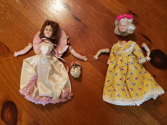 Five Vintage Plastic Dolls  in Arts & Collectibles in Owen Sound - Image 4