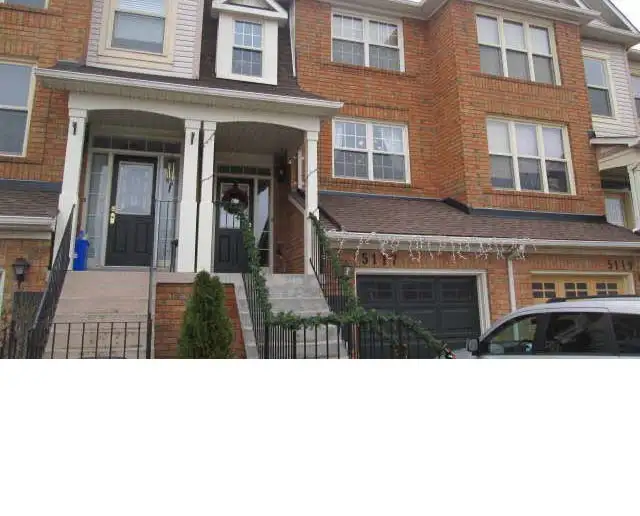Spacious 3 Bedroom Townhouse in Burlington for Rent $3100