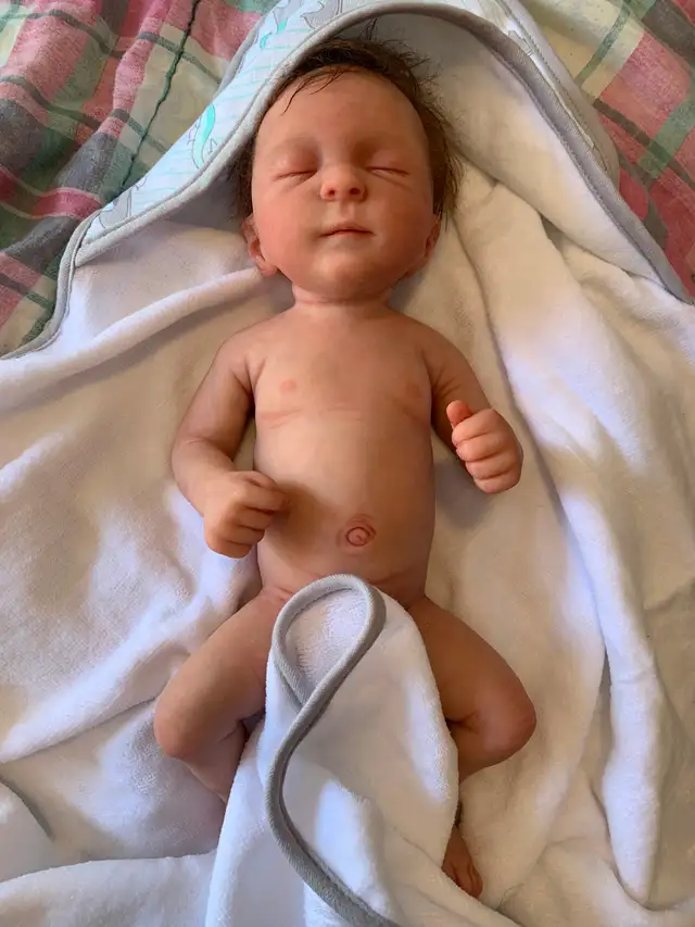 Reborn baby in Arts & Collectibles in London - Image 7