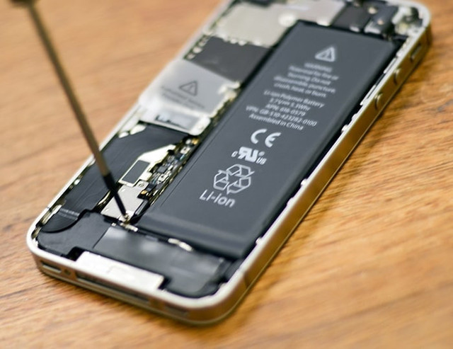 Phone Repair Services in Cell Phone Services in London - Image 2