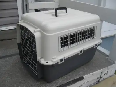 Pet cage/ Carrier, 20"WX18"HX26"L, Refurbished. Better than new!, View more