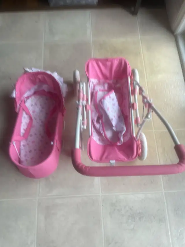 Kids Toy Stroller / Bassinet Combo in Toys in City of Toronto - Image 4