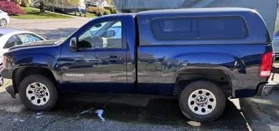 2011 4.3 litre 6 cylinder 6 1/2 box No Rust, Accident free