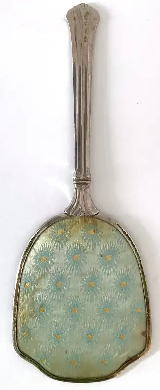 Antiquité. Collection. Miroir à main en métal chromé in Arts & Collectibles in Lévis - Image 6