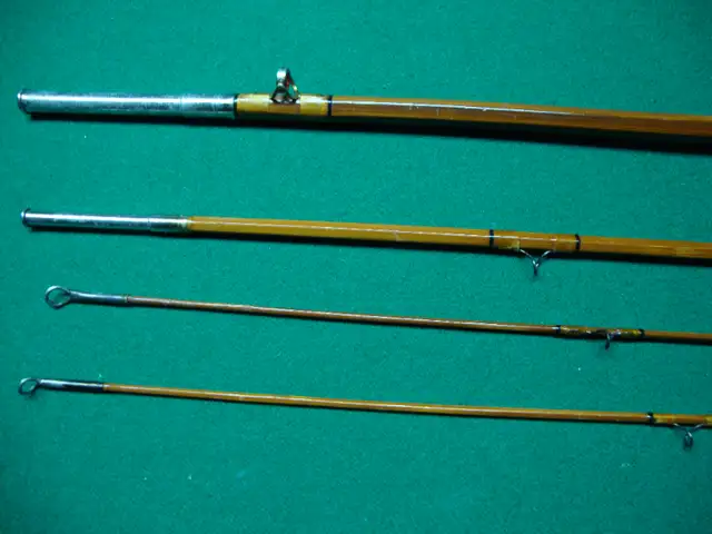 Vintage Montague L'll Smoky Fly Rod in Fishing, Camping & Outdoors in Brantford - Image 4