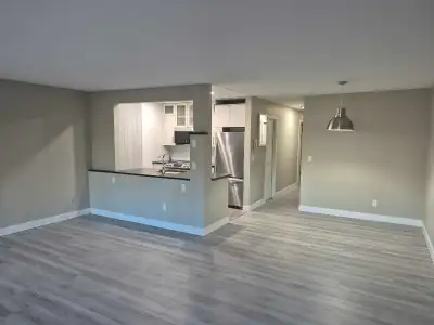 Lovely renovated 2 bedroom 1 bathroom condo in the heart of Harrison. The unit is 1,100sqft and has...