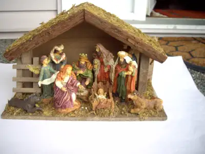 NATIVITY CRIB W PEOPLE, View more